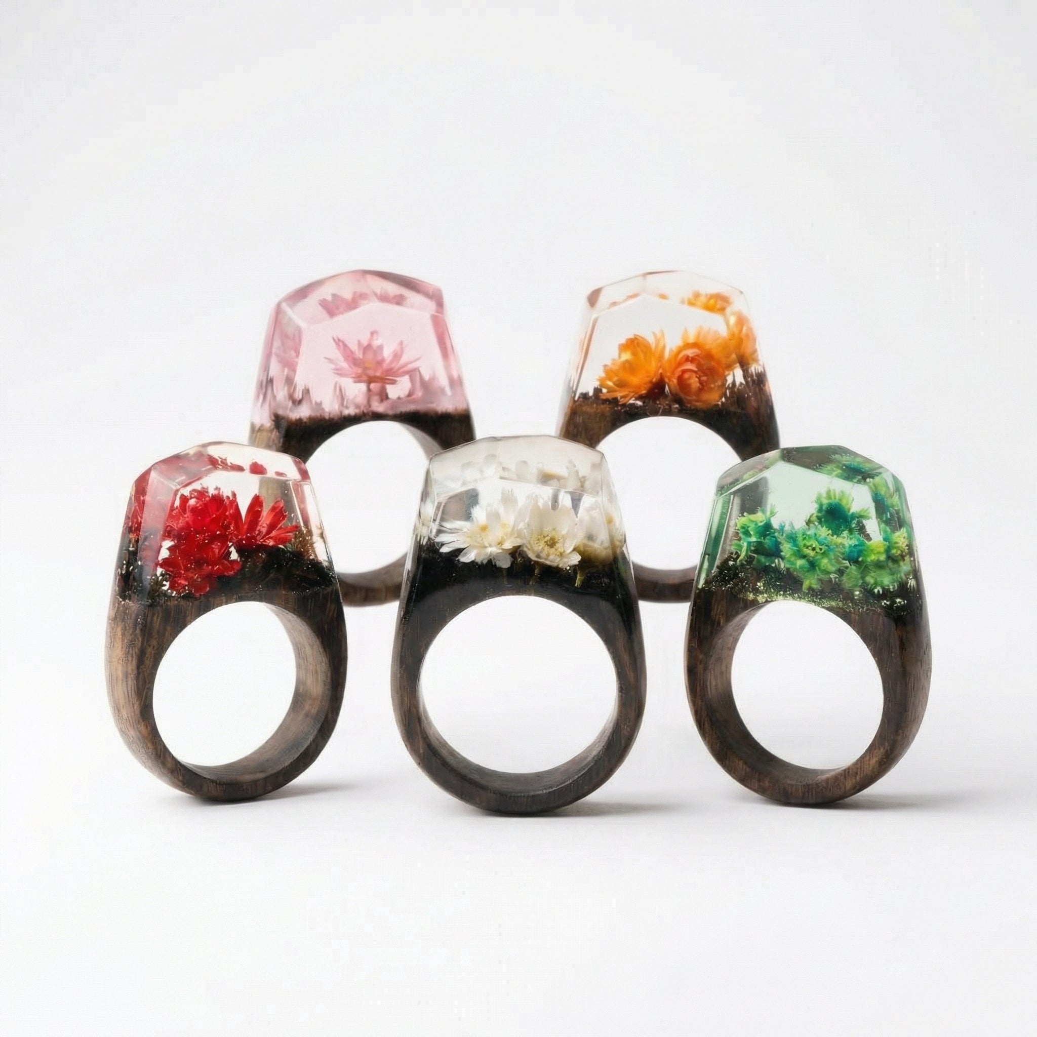 Timeless Ring – Handgefertigter Holzring mit Resin & floraler Eleganz | 96 Varianten | Unisex - Amorlune