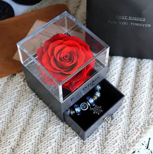 Ewige Blumen Schmuckbox Geschenkset von Amorlune, elegant designte Schmuckbox mit konservierten Blumen.