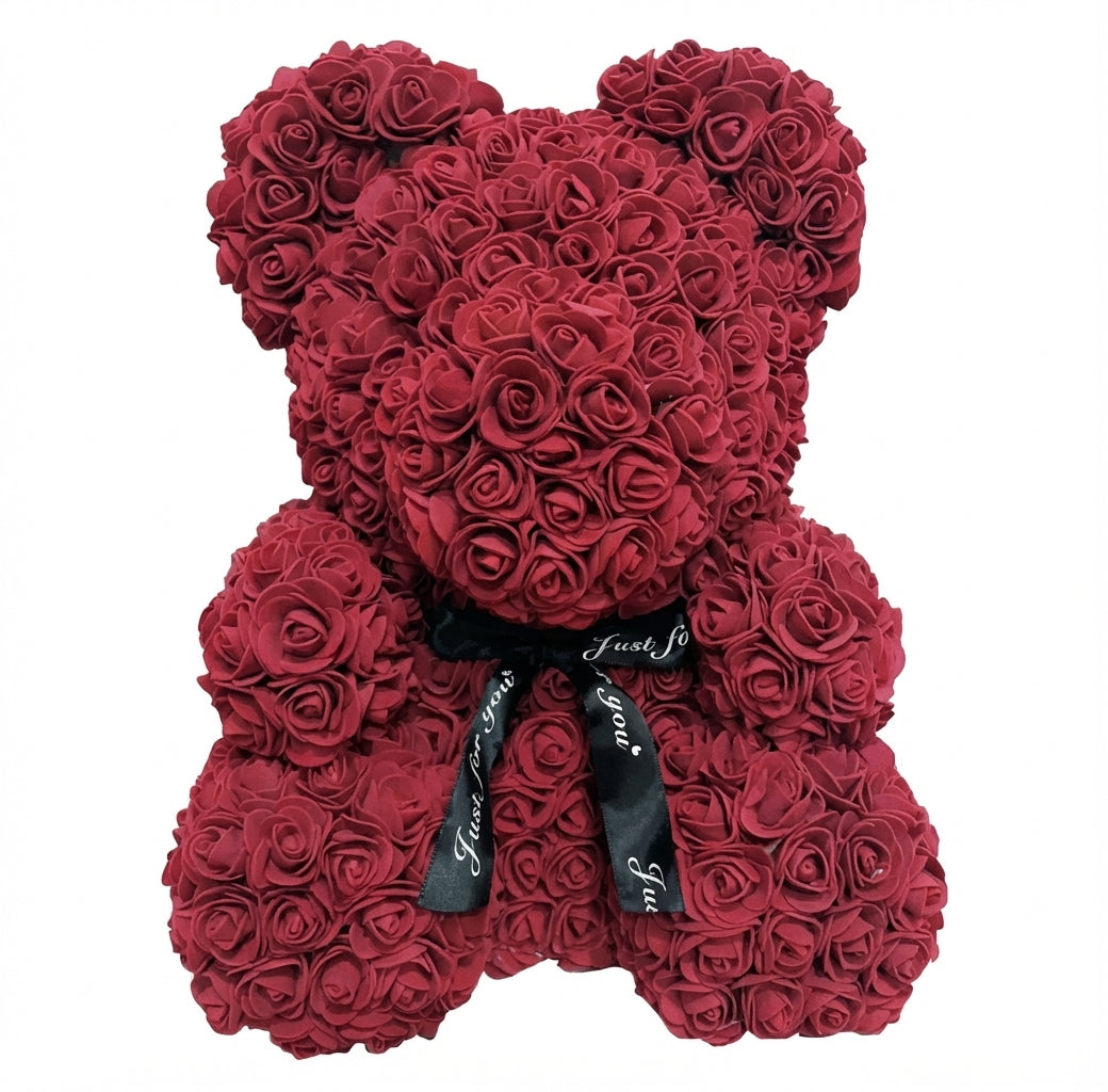 Romantischer Rosenbär von Amorlune, 40 cm hoch, aus Kunstrosen in zarten Rosa- und Rottönen.