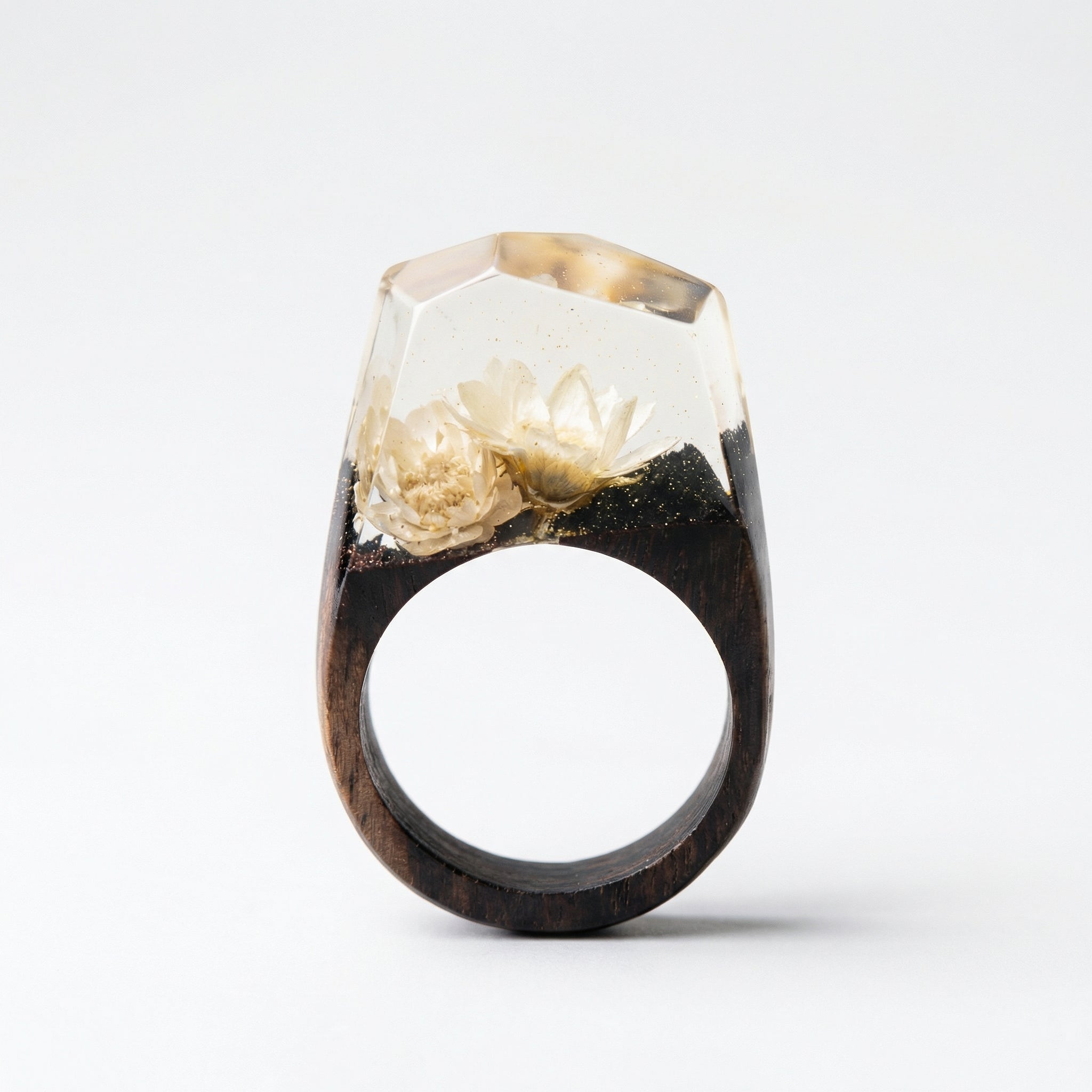 Timeless Ring – Handgefertigter Holzring mit Resin & floraler Eleganz | 96 Varianten | Unisex - Amorlune 